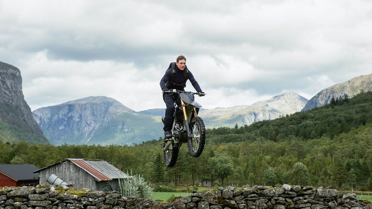 Tom Cruise Sets Guinness …