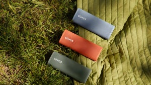Estos son los mejores altavoces portátiles para este verano que puedes comprar en oferta hoy en Amazon