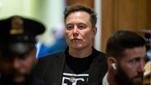 Elon Musk Claims Corruption: Removes 64 Supercharger in favor of a partnership with Applegreen