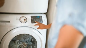 Is cold washing really the ultimate trick to save on your electricity bill? Turns out, yes