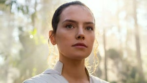 Quel rapport y a-t-il entre Rey et les nouveaux films de 'Star Wars' ? Nous avons quelques indices à ce sujet